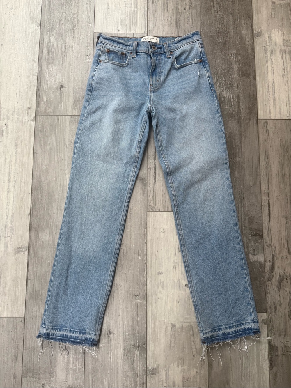 Abercrombie & Fitch 90s Straight Mid Rise Jeans 25 Frayed Hem